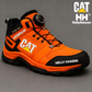 Meleg, téli, vízálló és átszúrásálló férfi munkabakancs a CAT-tól és a Helly Hansen-től.